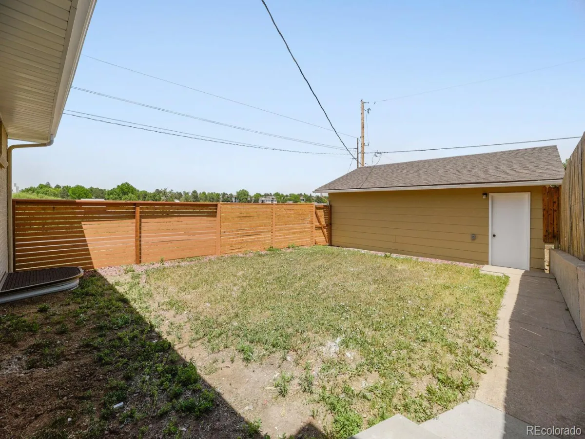 900 S Yarrow Street Lakewood CO 80226 | MLS #REC3451878 06152026192203 1200 4
