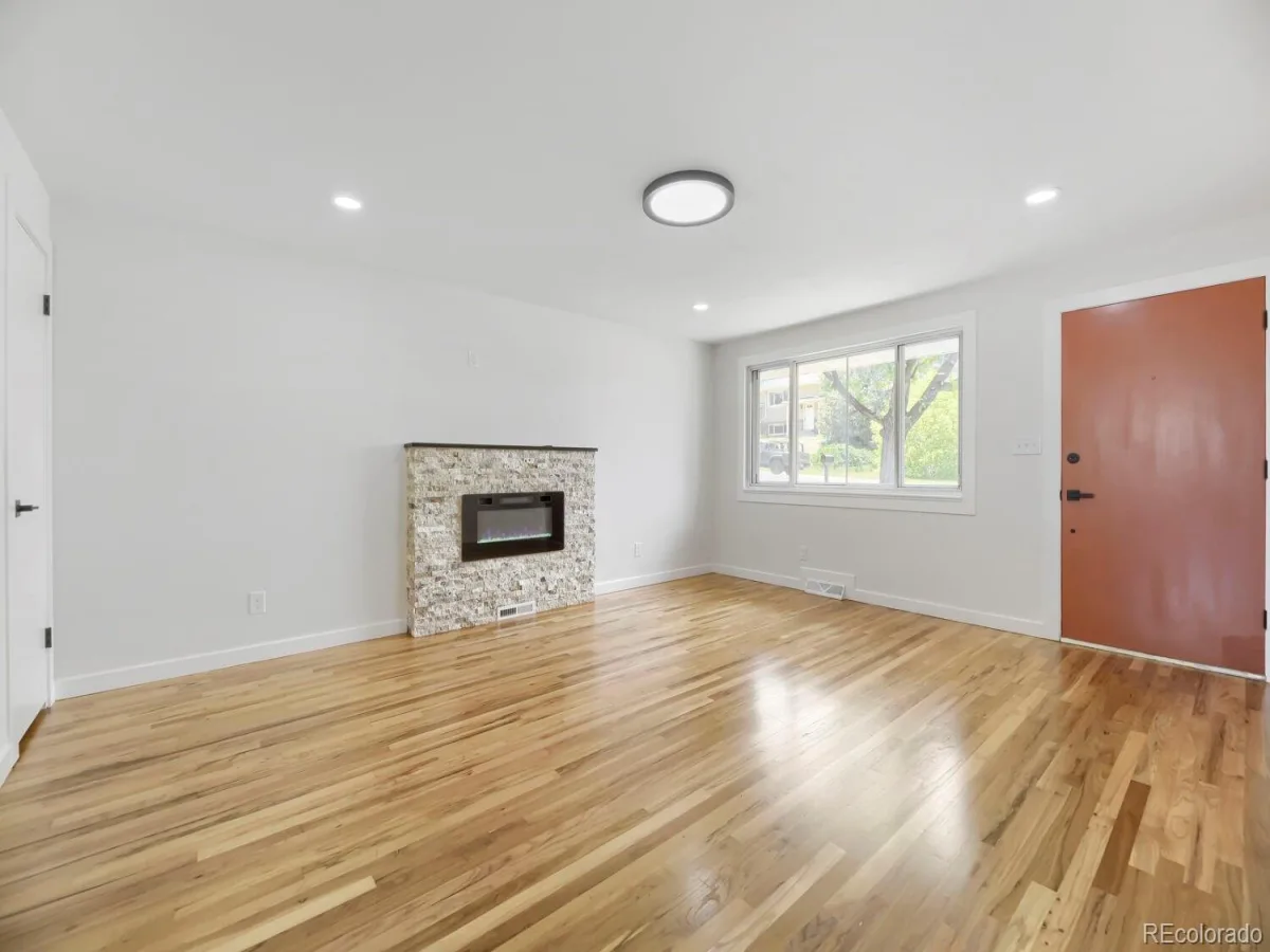 900 S Yarrow Street Lakewood CO 80226 | MLS #REC3451878 06152026192203 1200 6
