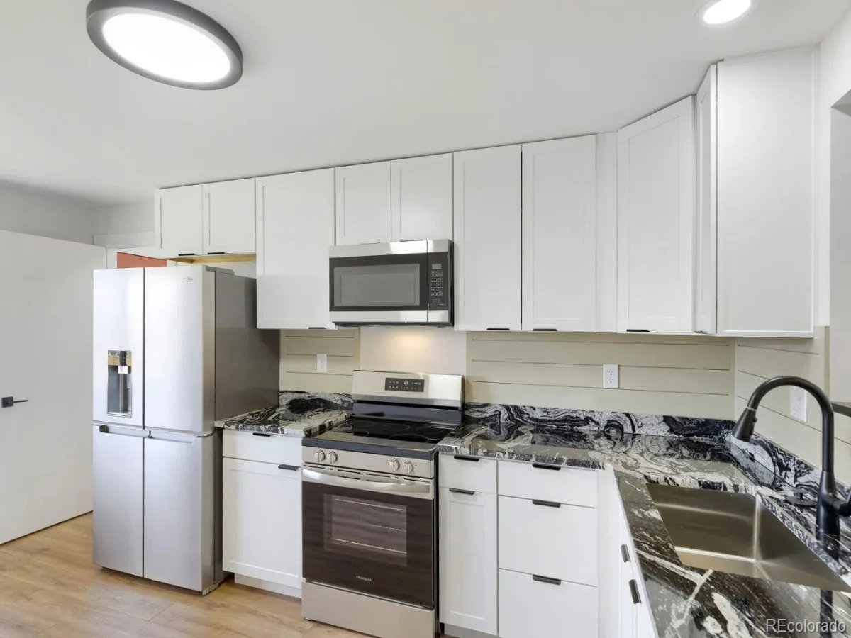 900 S Yarrow Street Lakewood CO 80226 | MLS #REC3451878 06152026192203 1200 8