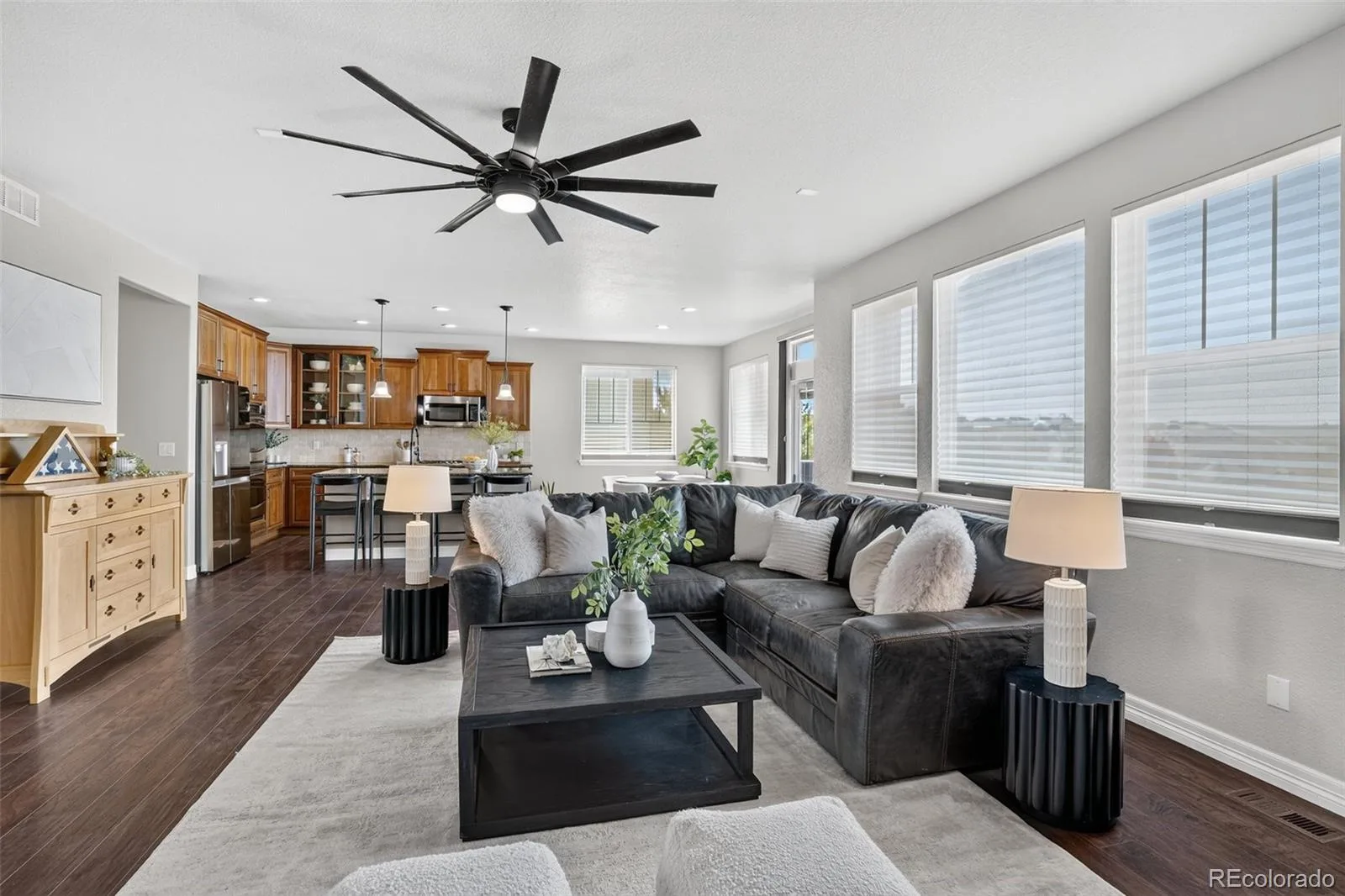 8247 S Country Club Parkway Aurora CO 80016 | MLS #REC3454657 08142026023356 1600 10