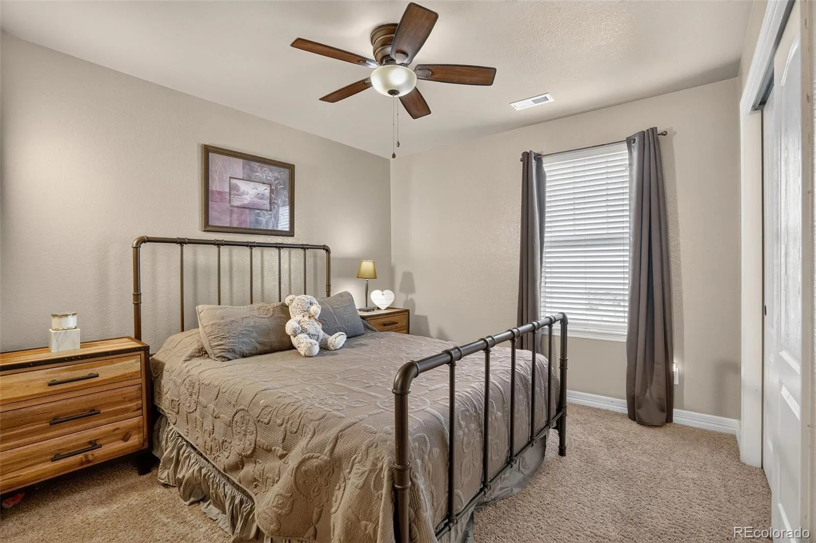 8247 S Country Club Parkway Aurora CO 80016 | MLS #REC3454657 08142026023356 1600 19