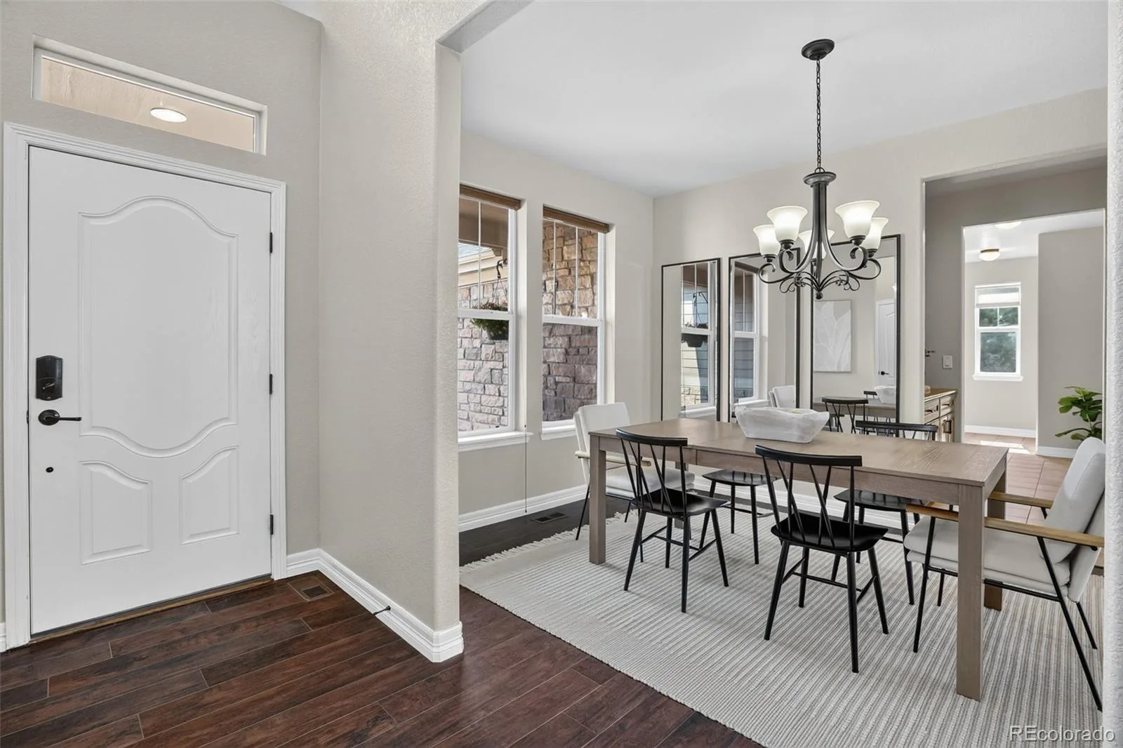 8247 S Country Club Parkway Aurora CO 80016 | MLS #REC3454657 08142026023356 1600 5