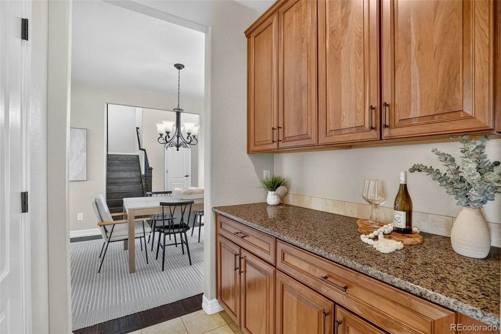 8247 S Country Club Parkway Aurora CO 80016 | MLS #REC3454657 08142026023356 1600 7