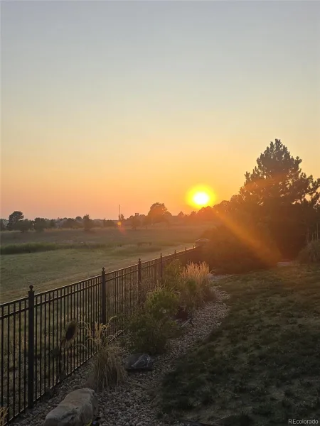 8247 S Country Club Parkway Aurora CO 80016 | MLS #REC3454657 08142026023356 800 28