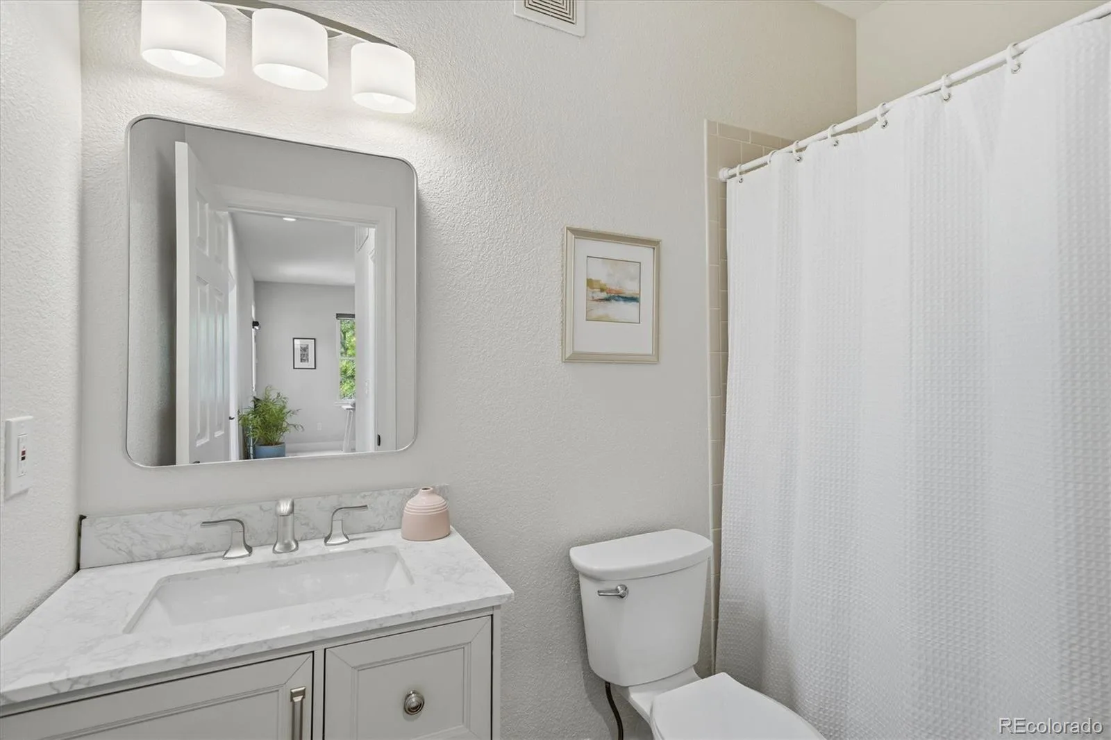 7704 E 25th Avenue Denver CO 80238 | MLS #REC3455409 06092026002054 1600 34