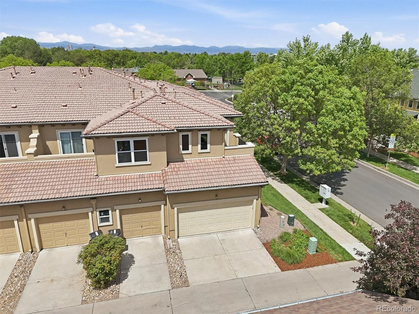 7704 E 25th Avenue Denver CO 80238 | MLS #REC3455409 06092026002054 1600 37