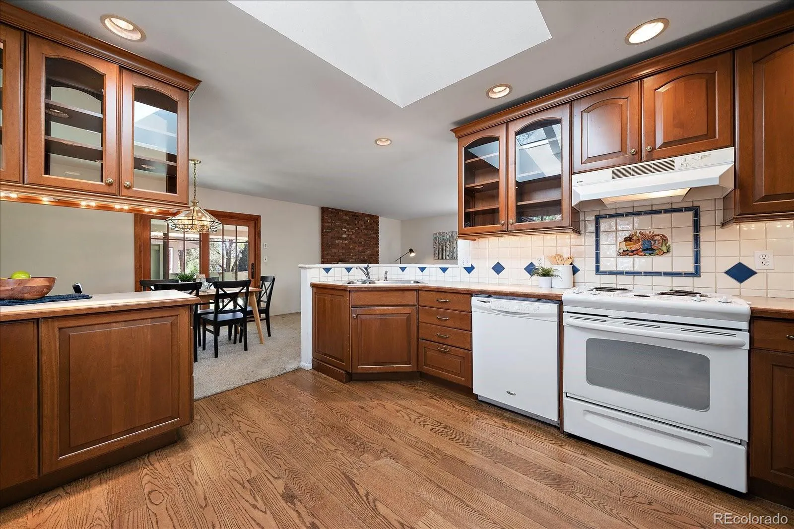 6477 S Hill Street Littleton CO 80120 MLS #REC3458465 04222026230615 1600 12