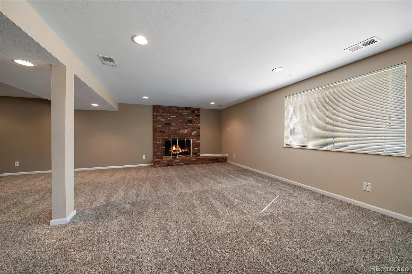 6477 S Hill Street Littleton CO 80120 MLS #REC3458465 04222026230615 1600 23
