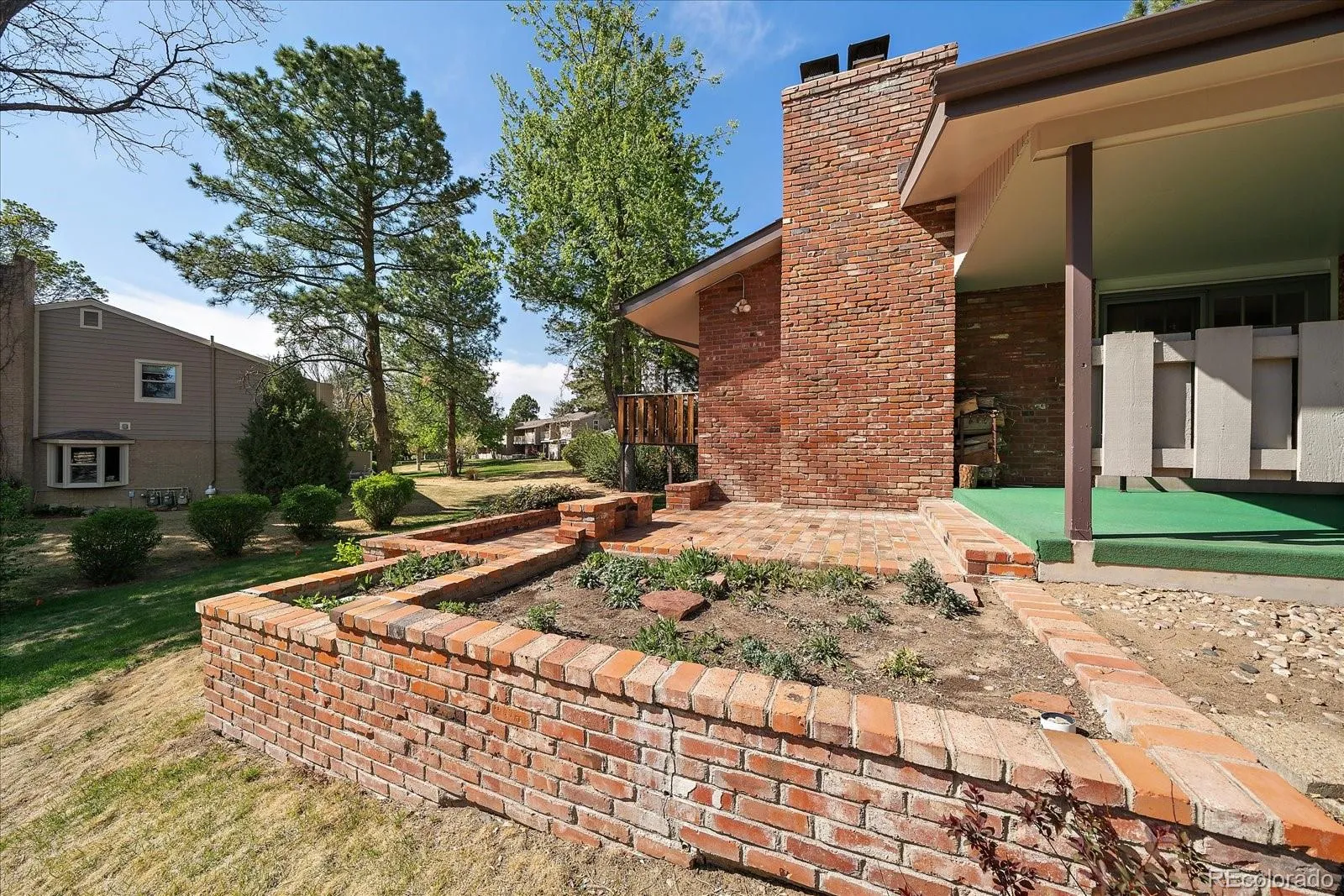 6477 S Hill Street Littleton CO 80120 MLS #REC3458465 04222026230615 1600 34