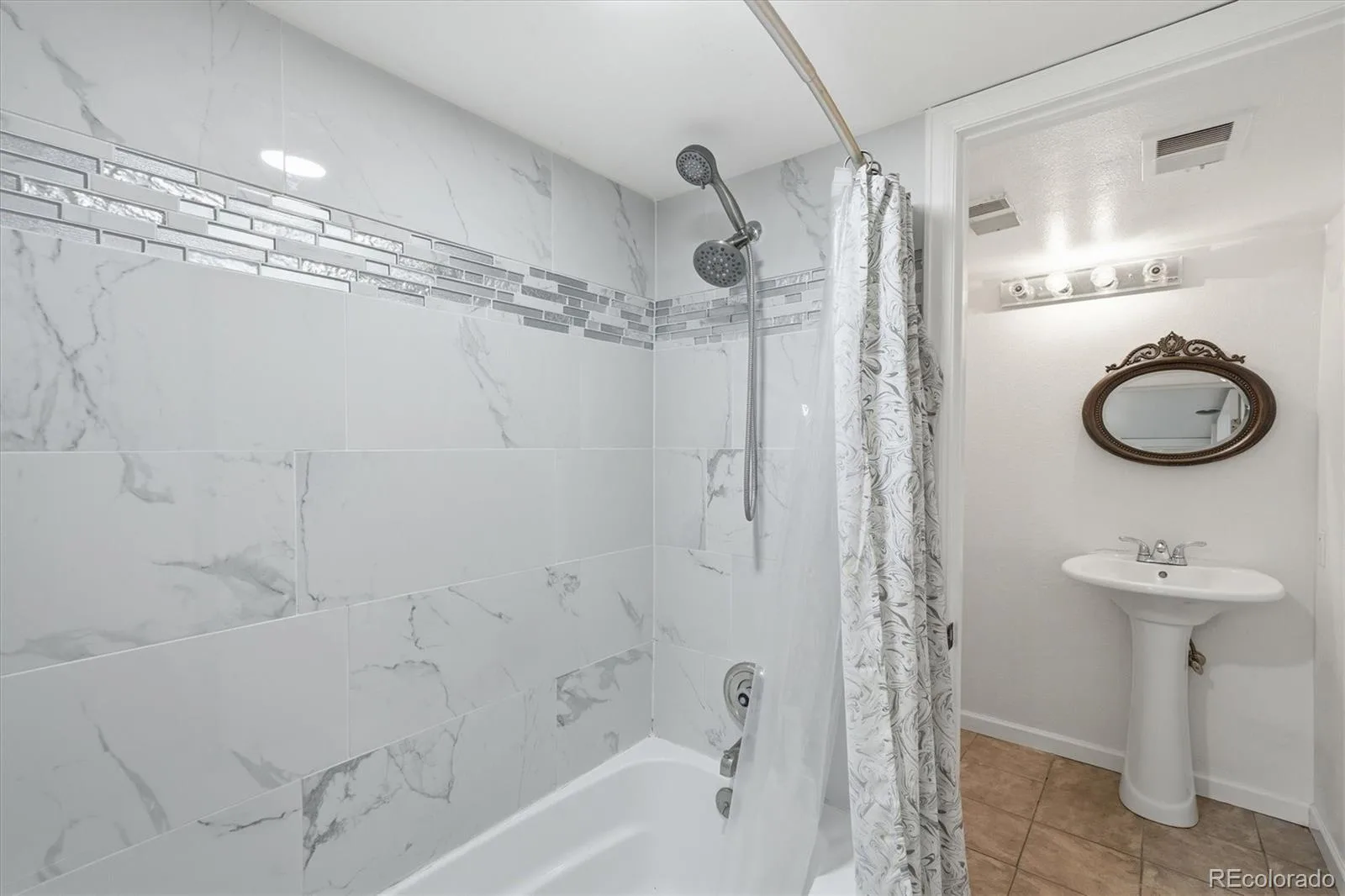 13902 E Stanford Circle #A06 Aurora CO 80015 MLS #REC3458677 06142026203850 1600 19
