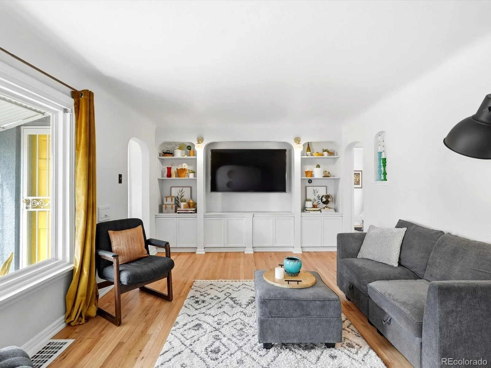 04102026195304 1600 0