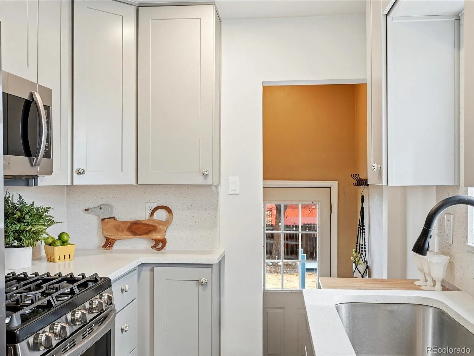 04102026195304 1600 13