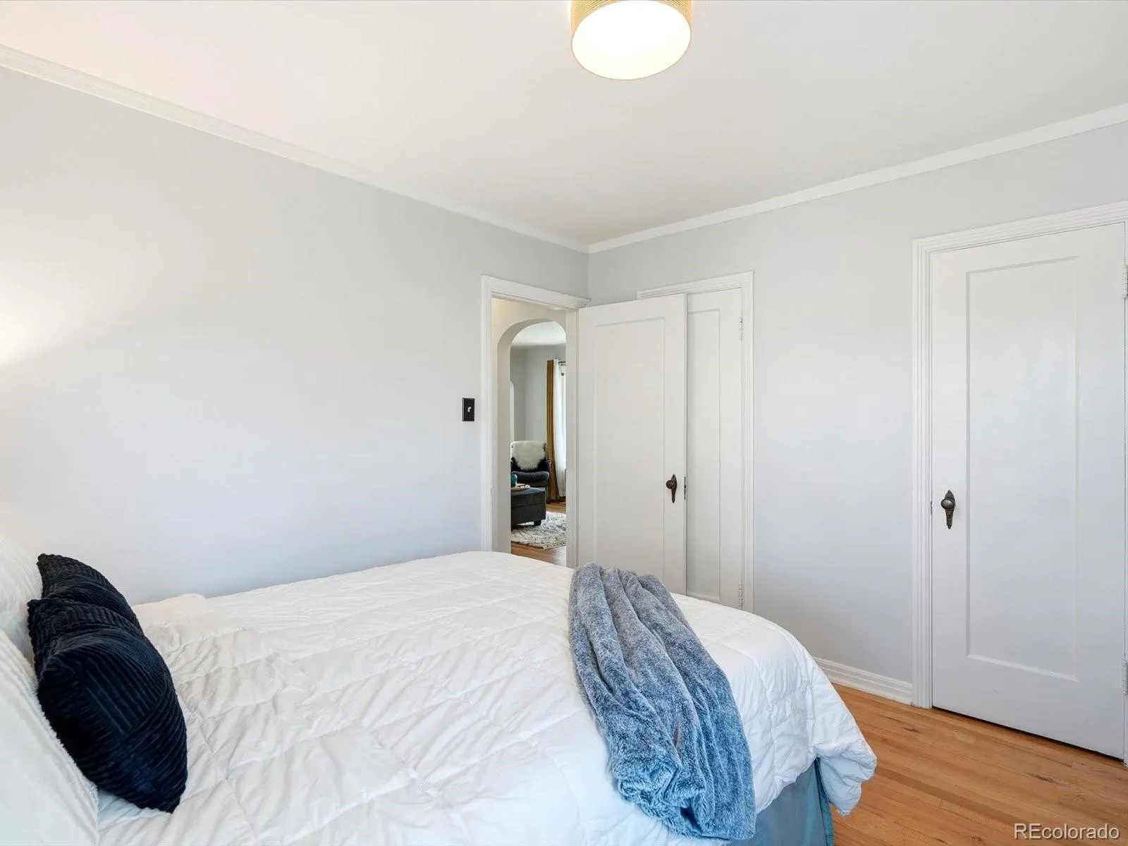 04102026195304 1600 16