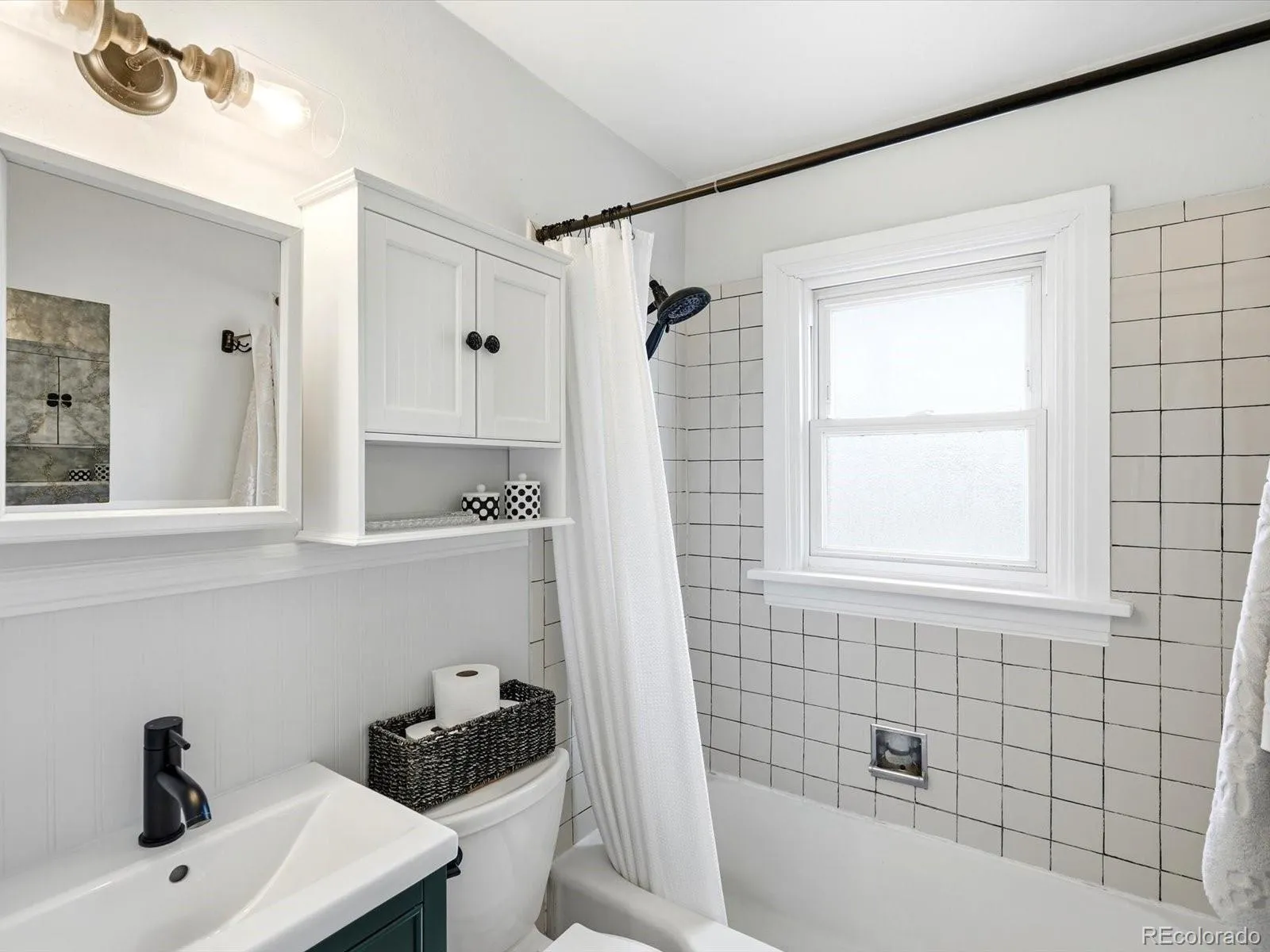 04102026195304 1600 17