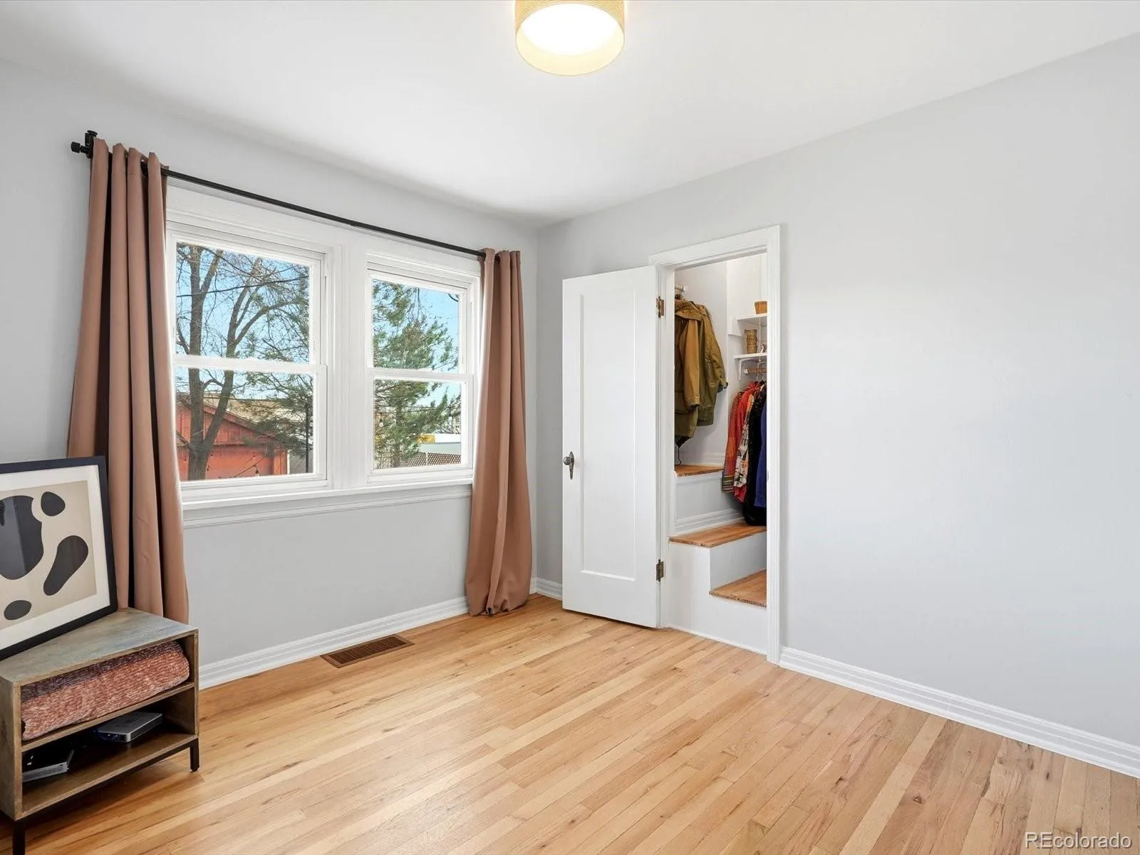 04102026195304 1600 18