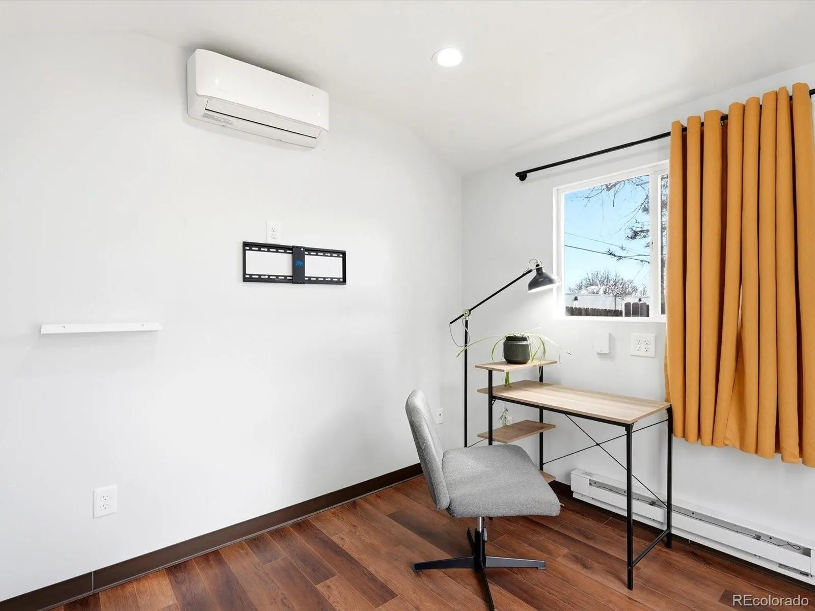 04102026195304 1600 29