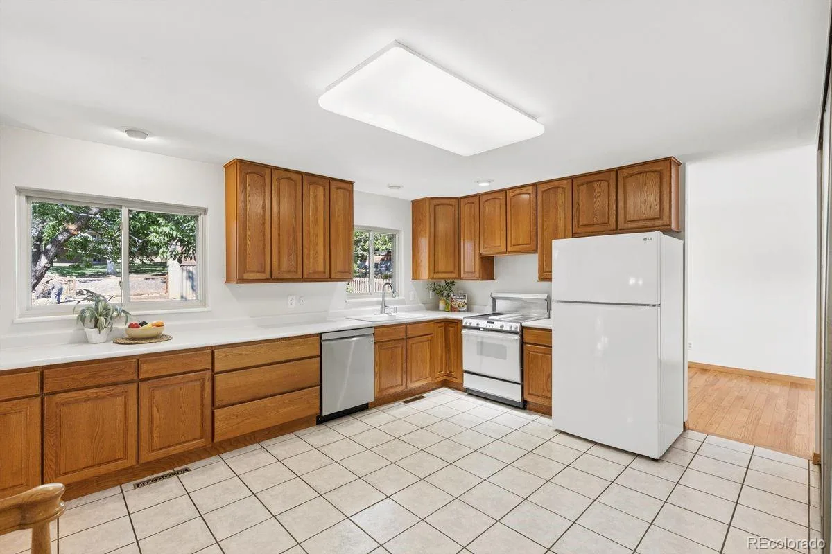 1967 S Deframe Street Lakewood CO 80228 | MLS #REC3459224 10102026000219 1200 11