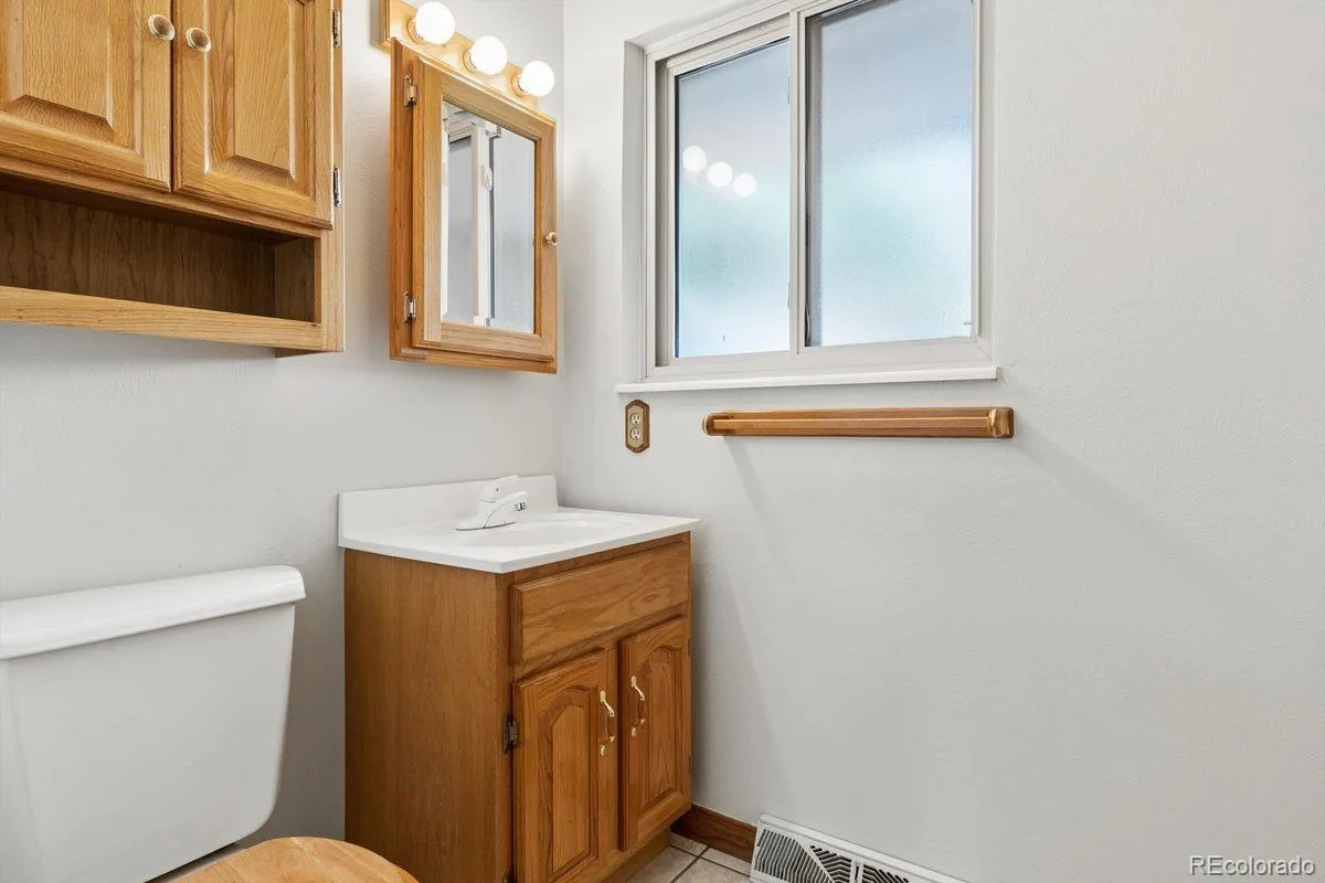 1967 S Deframe Street Lakewood CO 80228 | MLS #REC3459224 10102026000219 1200 25
