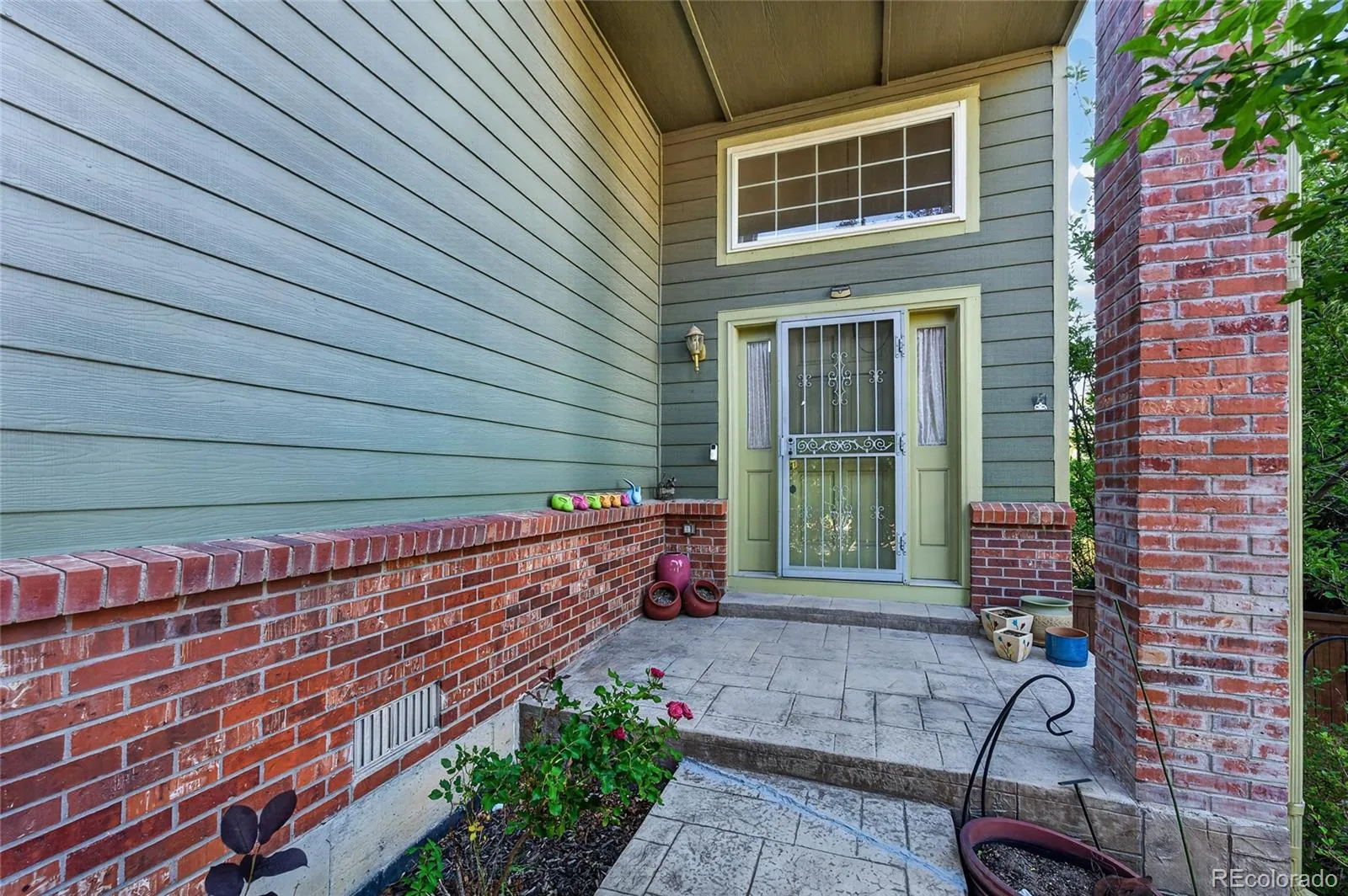 9770 Red Oakes Drive Littleton CO 80126 | MLS #REC3459390 08272026202547 1600 1