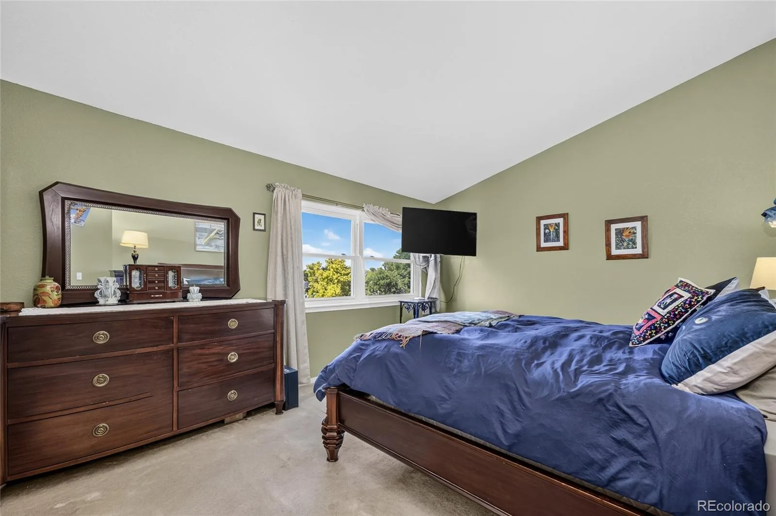 9770 Red Oakes Drive Littleton CO 80126 | MLS #REC3459390 08272026202547 1600 12
