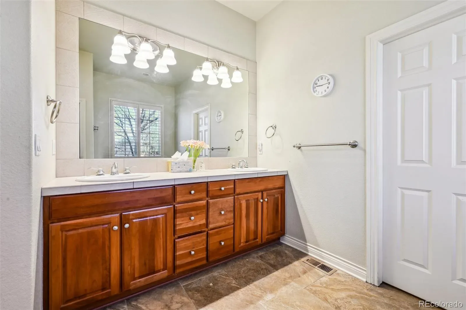 13901 E Saratoga Place Aurora CO 80015 MLS #REC3461761 03132026204725 1600 23