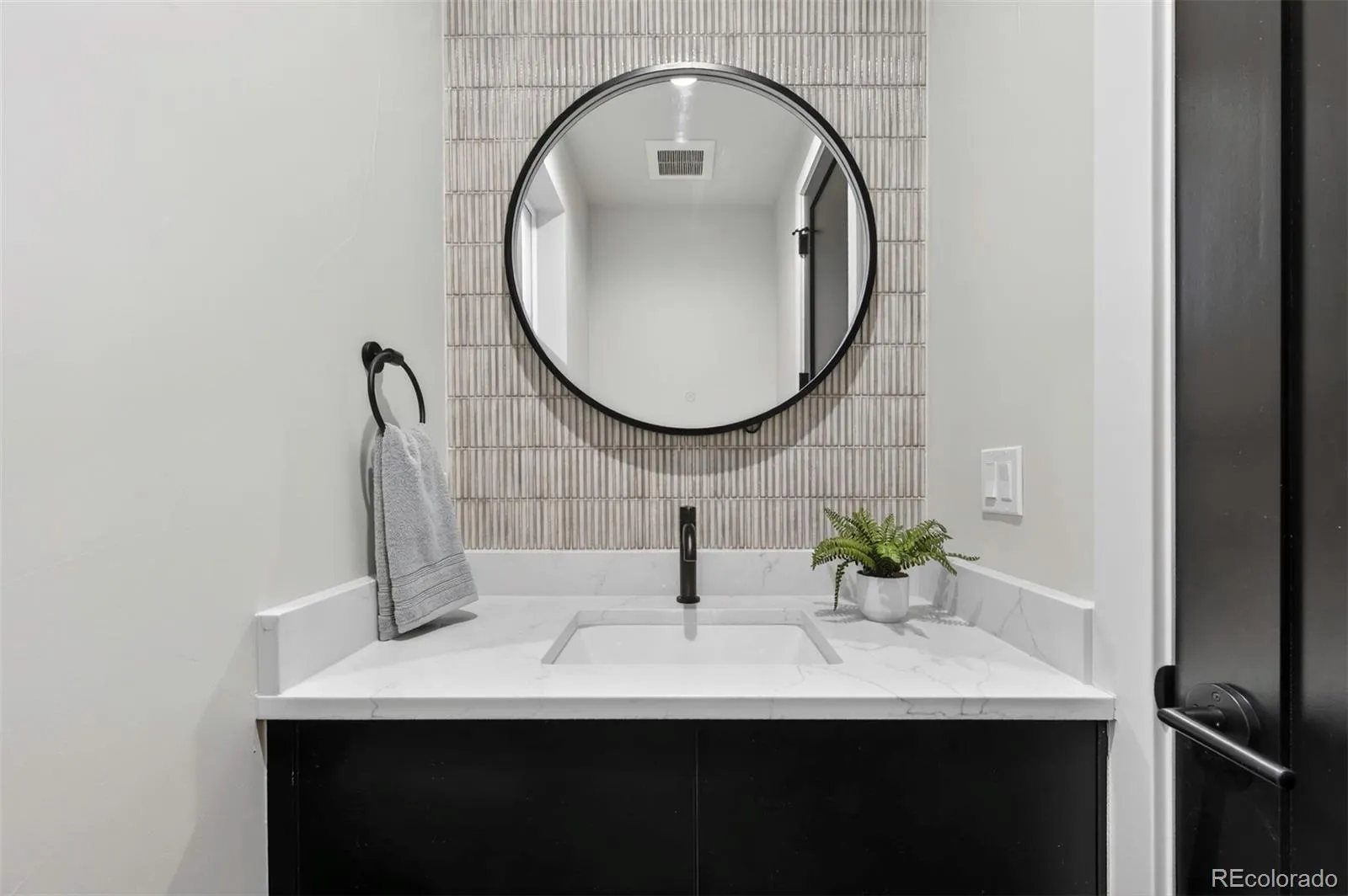 04212026223541 1600 10