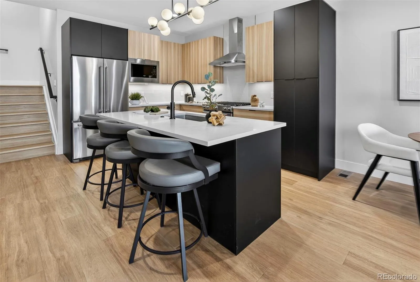 04212026223541 1600 7