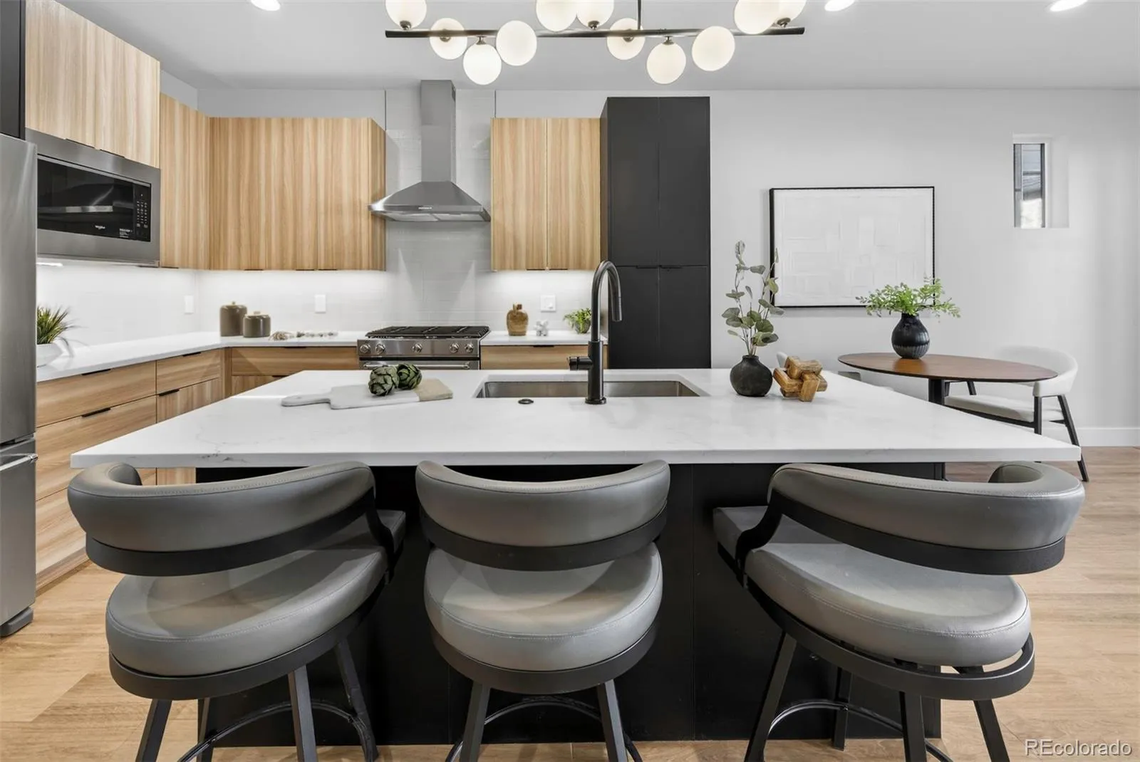 04212026223541 1600 9