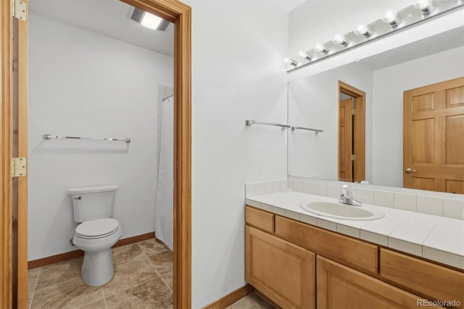 820 Fox Hollow Lane Golden CO 80401 | MLS #REC3462251 08282026125530 1600 32