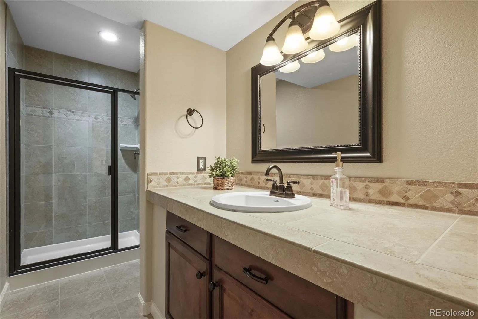7680 S Blackstone Parkway Aurora CO 80016 | MLS #REC3462860 08102026174827 1600 36
