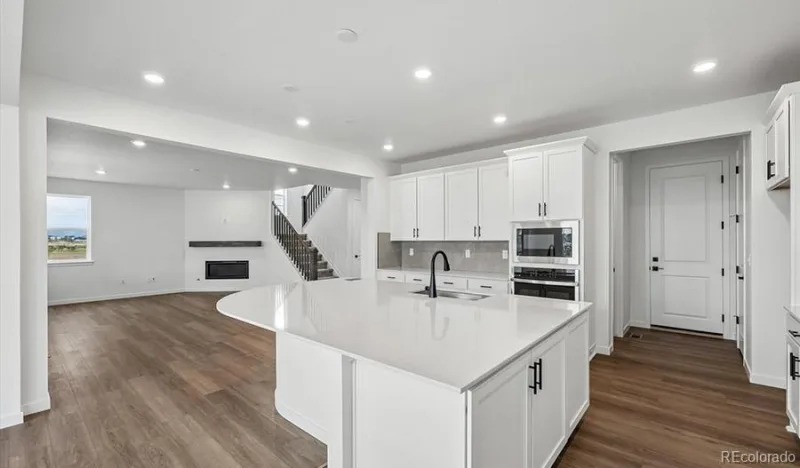 3862 N Hayleyville Street Aurora CO 80019 | MLS #REC3464276 08182026193144 800 12
