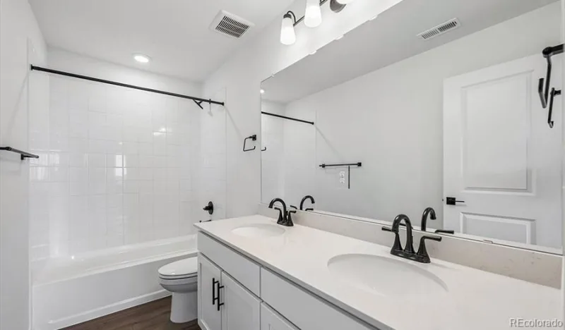 3862 N Hayleyville Street Aurora CO 80019 | MLS #REC3464276 08182026193144 800 16