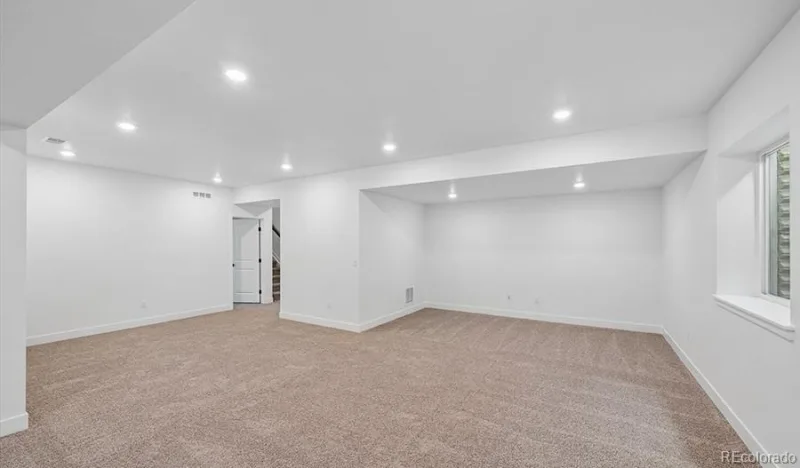 3862 N Hayleyville Street Aurora CO 80019 | MLS #REC3464276 08182026193144 800 22