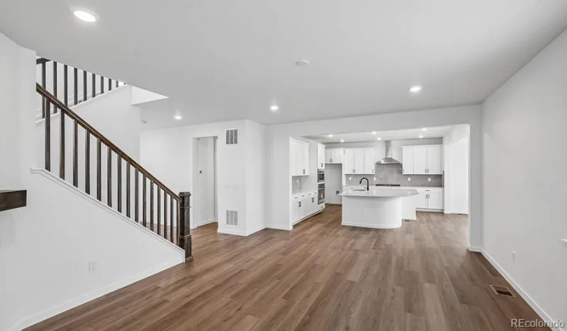 3862 N Hayleyville Street Aurora CO 80019 | MLS #REC3464276 08182026193144 800 9