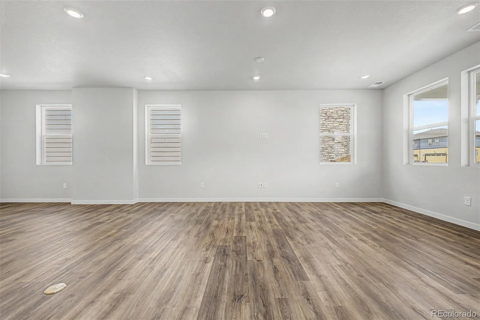 5804 N Perth Street Aurora CO 80019 | MLS #REC3467141 08042026200832 1600 14