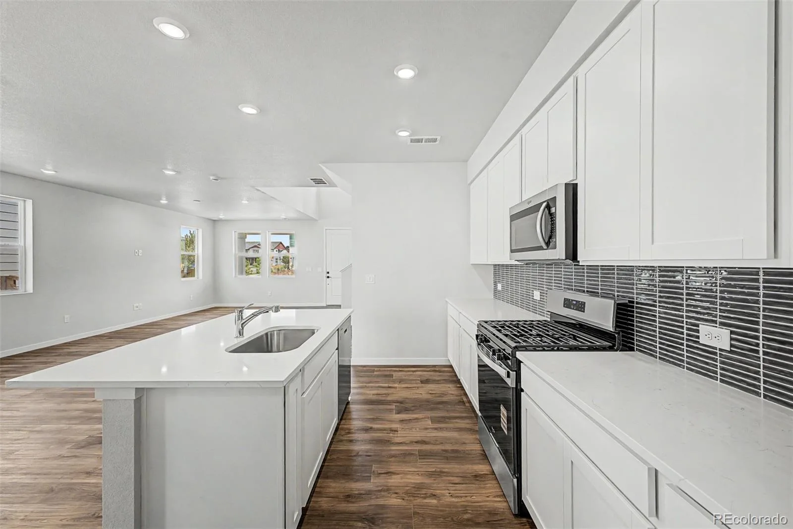 5804 N Perth Street Aurora CO 80019 | MLS #REC3467141 08042026200832 1600 22