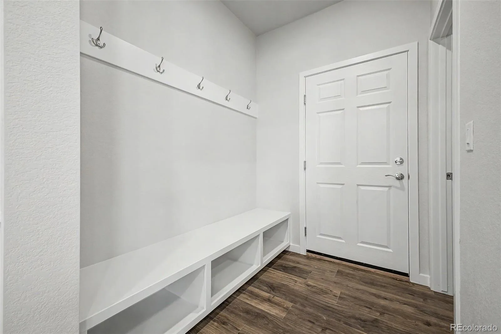 5804 N Perth Street Aurora CO 80019 | MLS #REC3467141 08042026200832 1600 23