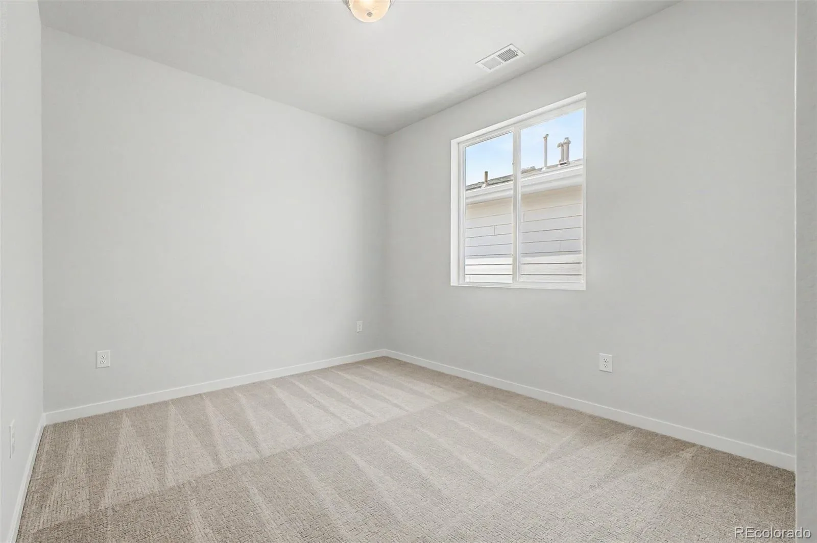 5804 N Perth Street Aurora CO 80019 | MLS #REC3467141 08042026200832 1600 38