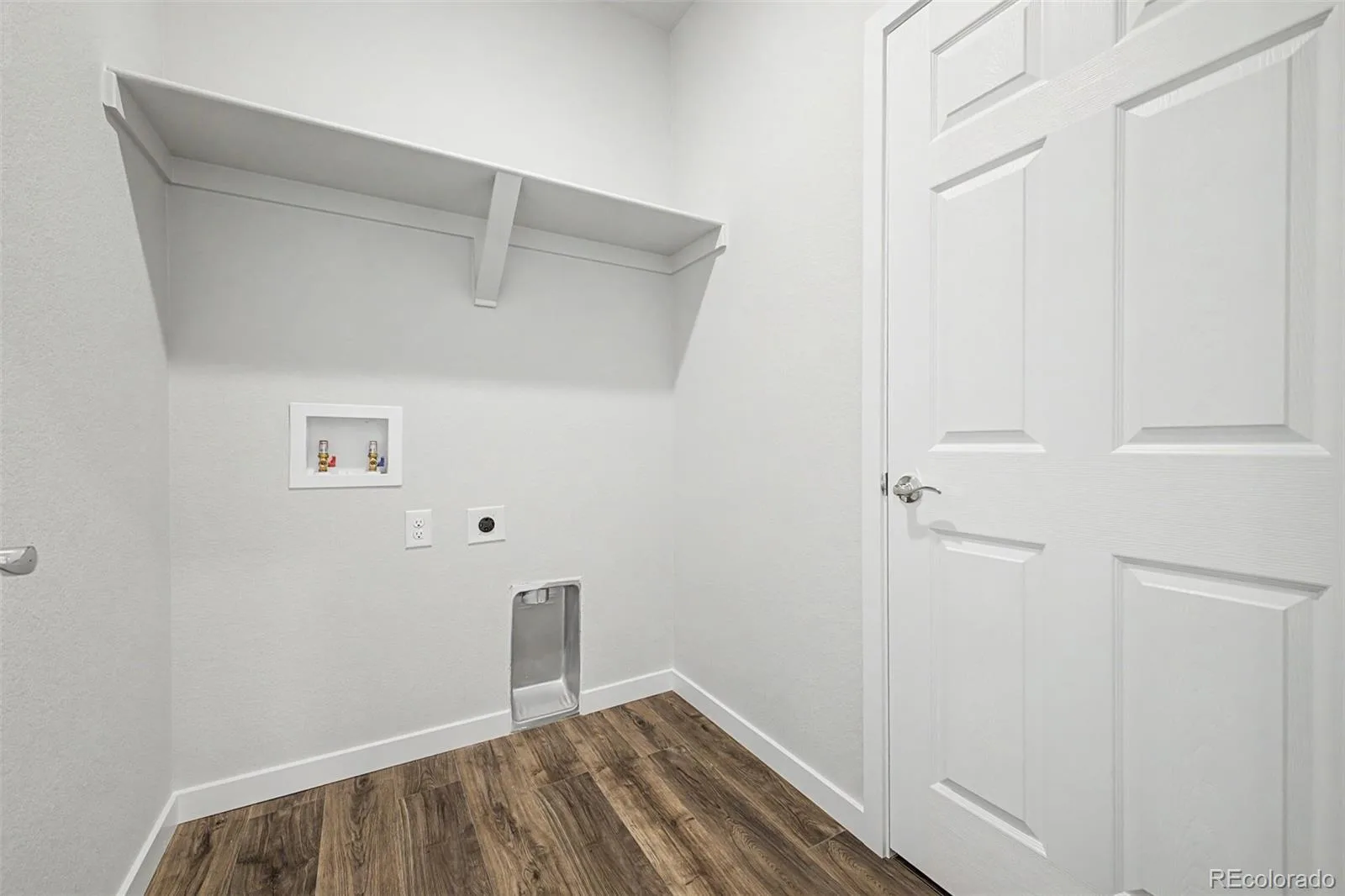 5804 N Perth Street Aurora CO 80019 | MLS #REC3467141 08042026200832 1600 41