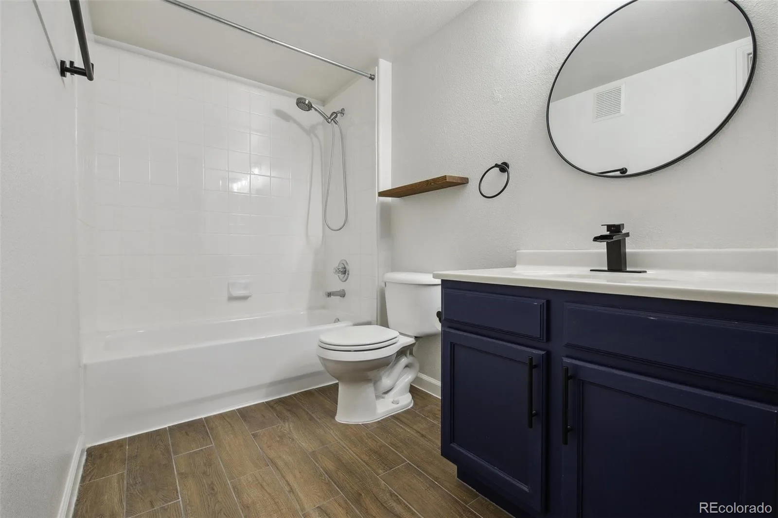 8775 W Berry Avenue #203 Littleton CO 80123 | MLS #REC3469285 07022026161239 1600 18