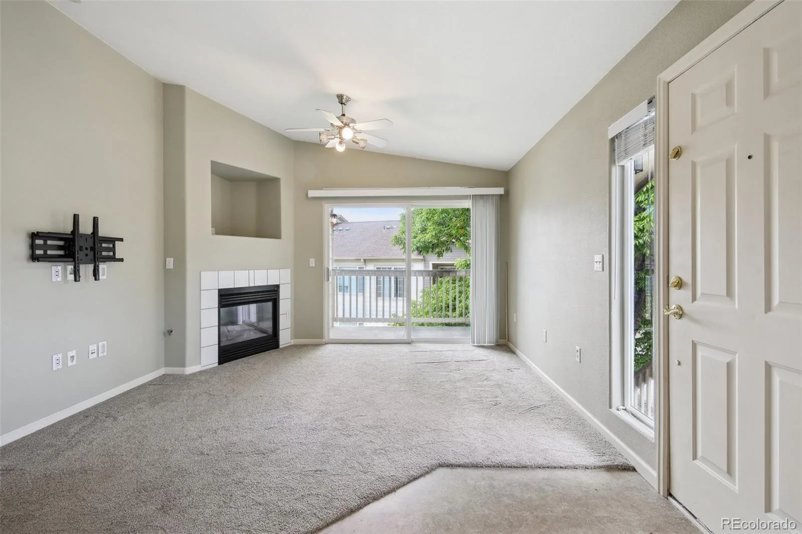 8775 W Berry Avenue #203 Littleton CO 80123 | MLS #REC3469285 07022026161239 1600 2