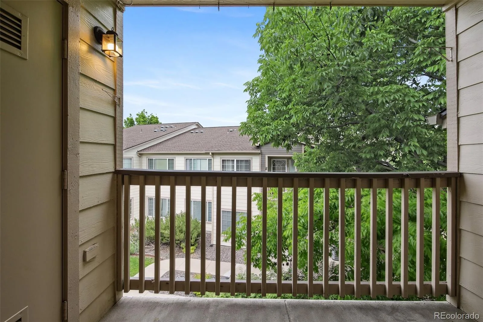 8775 W Berry Avenue #203 Littleton CO 80123 | MLS #REC3469285 07022026161239 1600 21