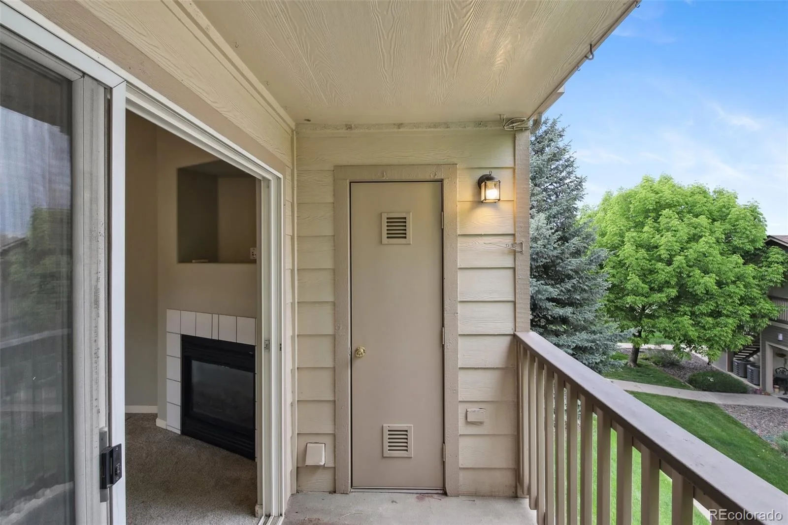 8775 W Berry Avenue #203 Littleton CO 80123 | MLS #REC3469285 07022026161239 1600 22