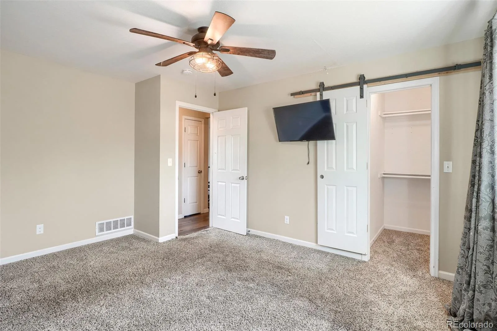20723 E 43rd Avenue Denver CO 80249 | MLS #REC3469658 06162026015448 1600 13