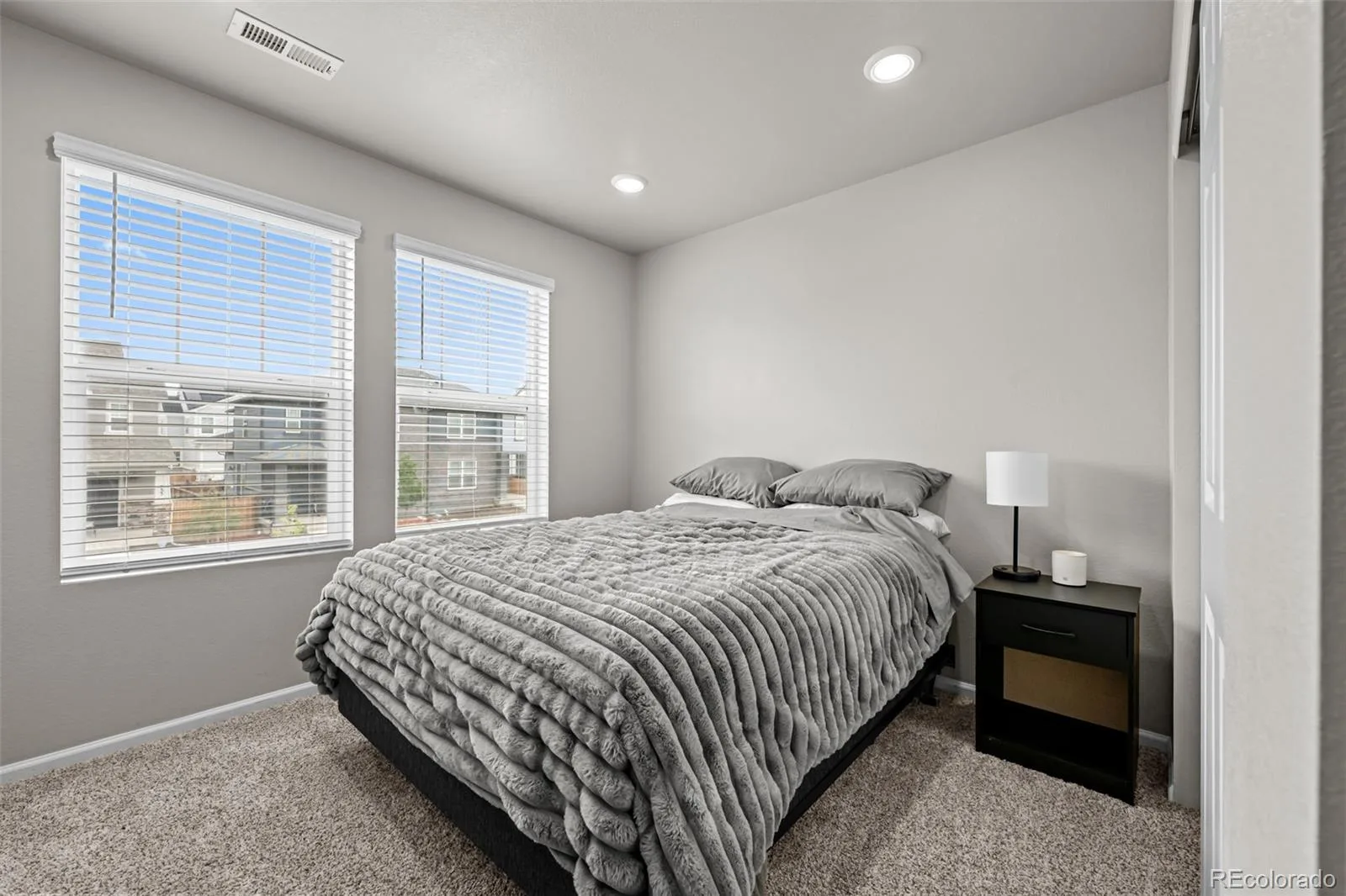 737 N Tempe Street Aurora CO 80018 | MLS #REC3471453 08282026030154 1600 15