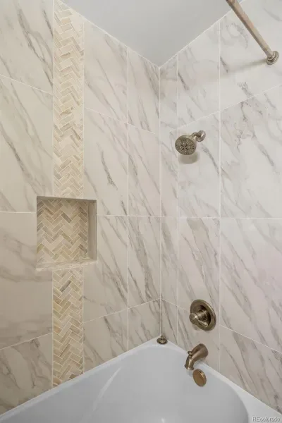 03272026043048 800 26