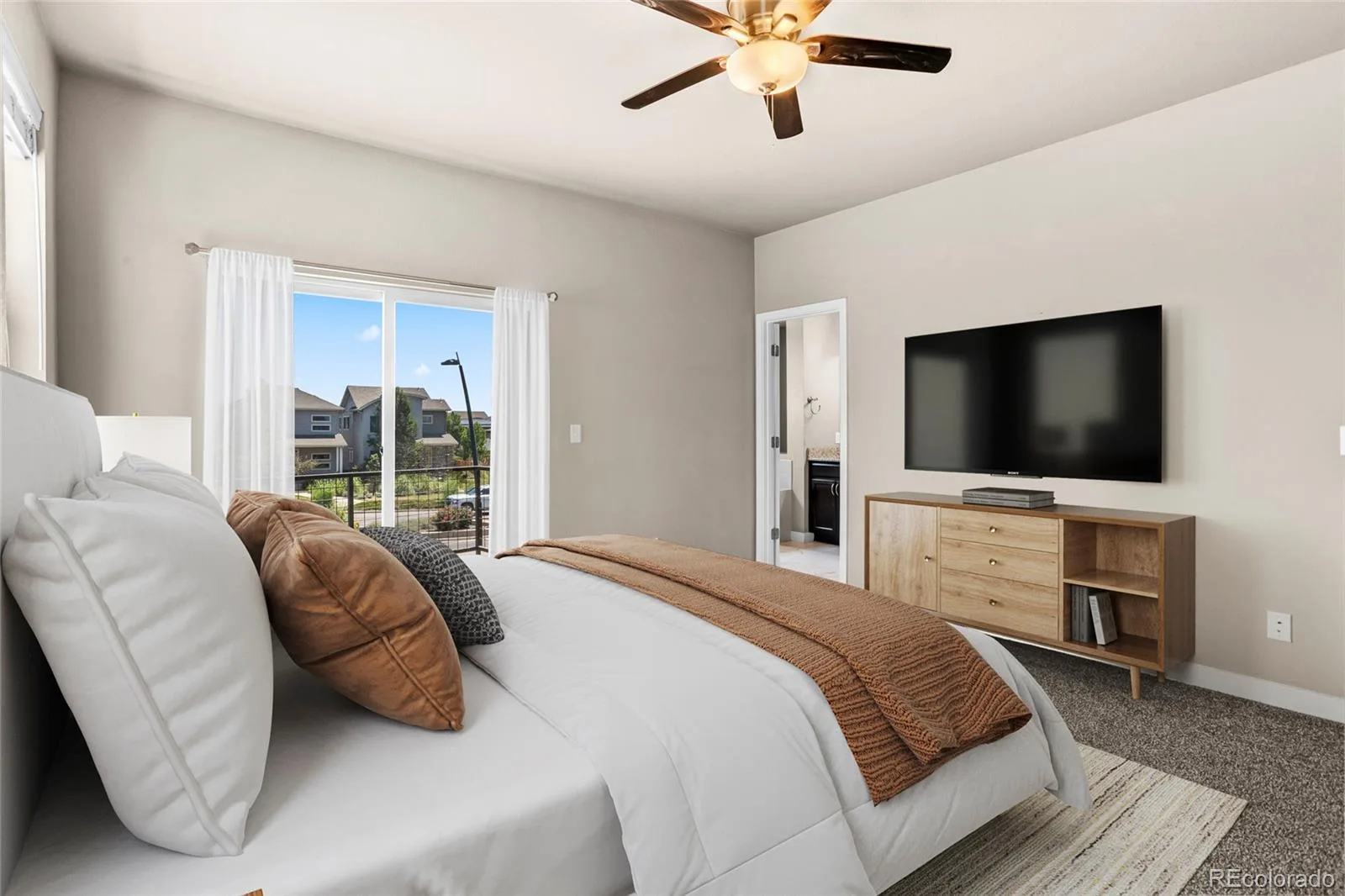 6647 N Pecos Street Denver CO 80221 | MLS #REC3472178 07252026005455 1600 19