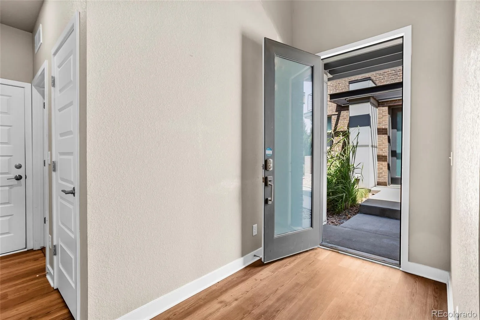 6647 N Pecos Street Denver CO 80221 | MLS #REC3472178 07252026005455 1600 4
