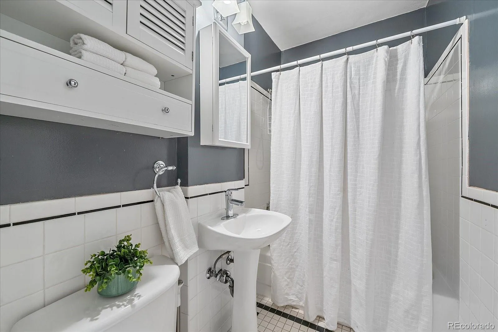 04072026230322 1600 12