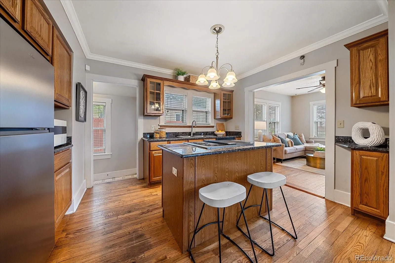 04072026230322 1600 8